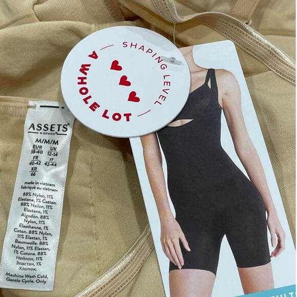 NEW All-In-One Bodysuit Slimmer Tummy Control ASSETS by SPANX Remarkable Results - Picture 5 of 7